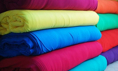 Hướng dẫn chọn vải may đồng phục phù hợp 